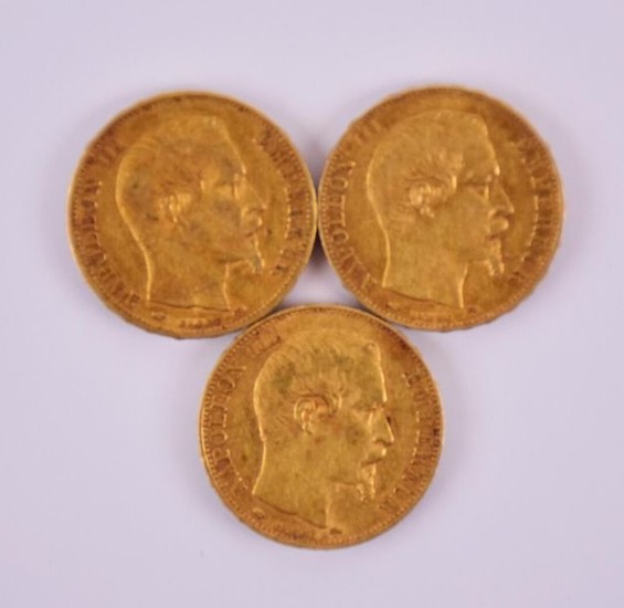 Réunion de trois pièces de monnaie en or...