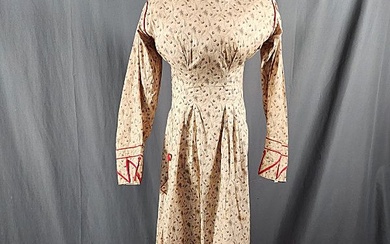 Robe ancienne en coton de l'époque victorienne Robe victorienne ancienne en coton. Cette jolie robe...