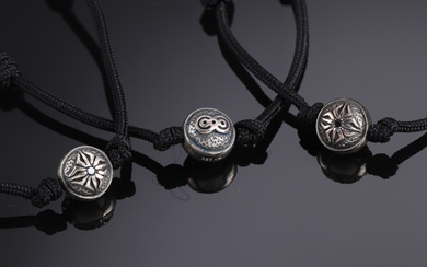 Shamballa. Three bracelets with the Fight against Cancer charm (3)