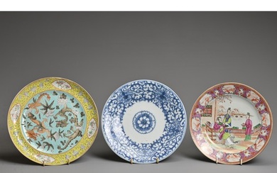 THREE CHINESE PORCELAIN DISHES, 18/19TH CENTURY. To include ...