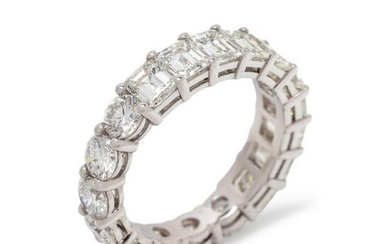 TWO-SIDED DIAMOND ETERNITY BAND