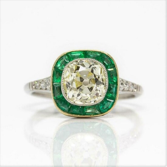 Unique Platinum Diamonds & Emeralds Ring