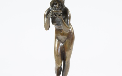 Victor Heinrich SEIFERT (1870-1953), bronze sculpture of a drinking girl, posthumous edition