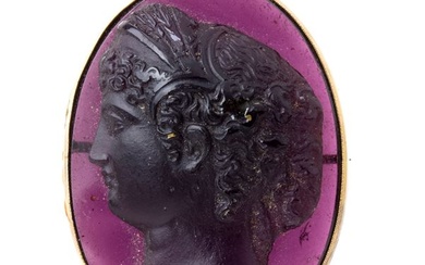 Victorian's gold brooch with an amethyst cameo, Second half of 19th century