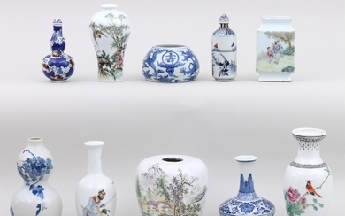 iGavel Auctions: Group of (10) small Chinese porcelain vases. FR3SH.