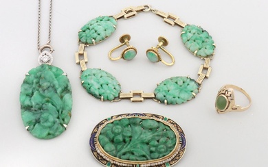 iGavel Auctions: Group of (5) hardstone and 14k gold jewelry. FR3SH.