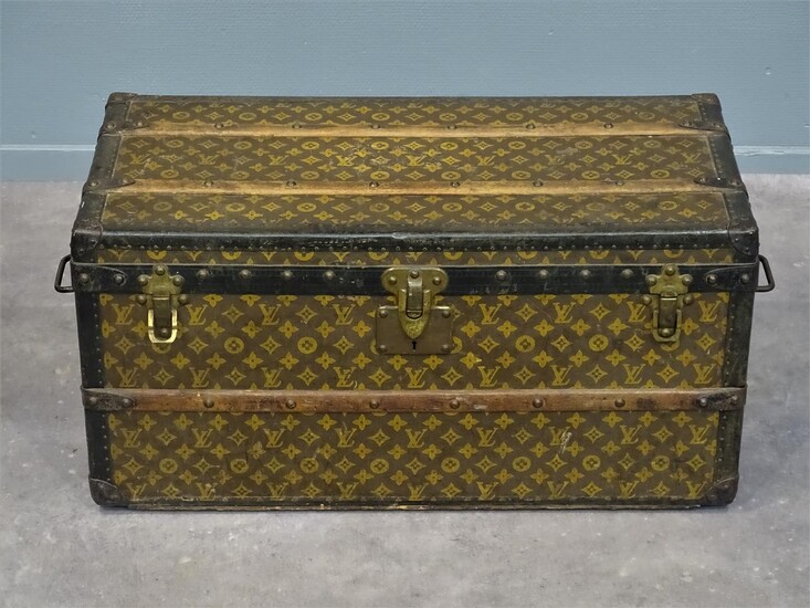 (-), originele vintage Louis Vuitton 'monogrammed' koffer op...