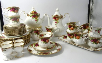 umfangreiches Kaffee-Teeservice "Royal Albert" Old Country Roses für 12 Personen,...
