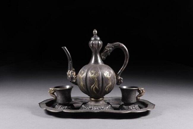 Qing dynasty One group Silver gilt wine set
