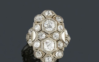 Art Deco navette ring in platinum with old cut diamonds