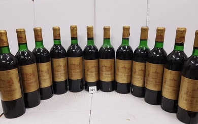12 bottles Château FONREAUD 1970 Listrac. Perfect labels. 1 half shoulder, 5 high shoulder and 6 low neck.