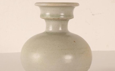 Arte Cinese A proto porcelain glazed vase China, 19th