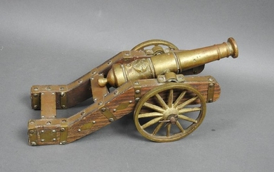 ENGLISH MILITARY CANNON WITH COAT OF ARMS