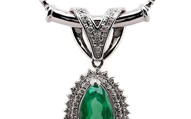 1.35ct Natural Colombia Emerald and 0.36ct Natural Diamonds- IGI Report - Platinum - Necklace with pendant Emerald