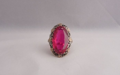 14 kt. Gold, Silver - Ring Ruby