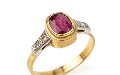 14 kt gold ruby-brilliant-ring , YG/WG 585/000, centered bevelled ruby...