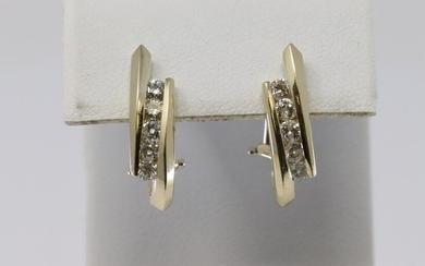 14Kt Yellow Gold Diamond Earrings