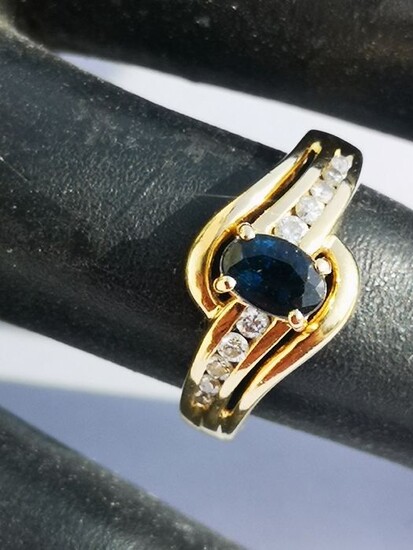 18 kt. Yellow gold - Ring - 0.40 ct Sapphire - Diamonds