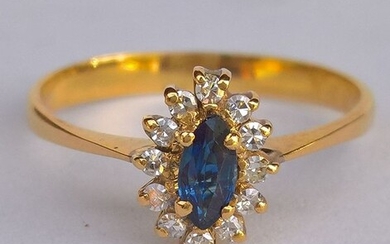 19,2 kt. Gold - Ring - 0.20 ct Sapphire - Diamonds
