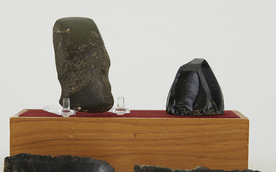 Grp: 4 Pre-Columbian Stone Objects 1 Stone Celt 2 Obsidian Knives 1 Obsidian Core