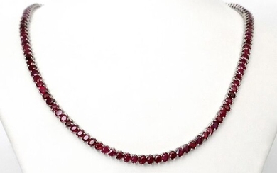 28.70ct Ruby - 14 kt. White gold - Necklace