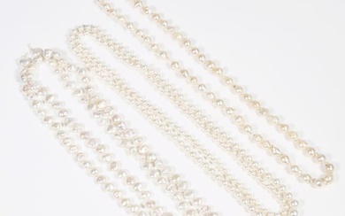 (3pc) WHITE PEARL NECKLACES