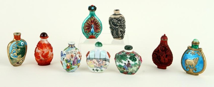 9 CHINESE SNUFF BOTTLES INCLUDING EROTIC