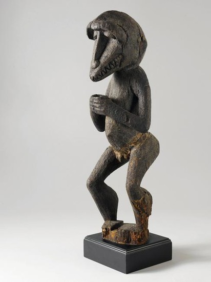 A Baule Monkey Figure, "gbèkré"