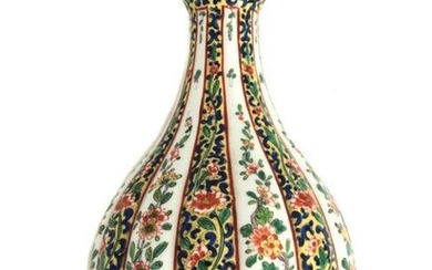 A CHANTILLY HAND PAINTED PORCELAIN VASE CA 1900