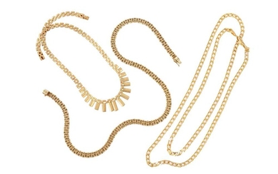 A COLLECTION OF GOLD NECKLACES