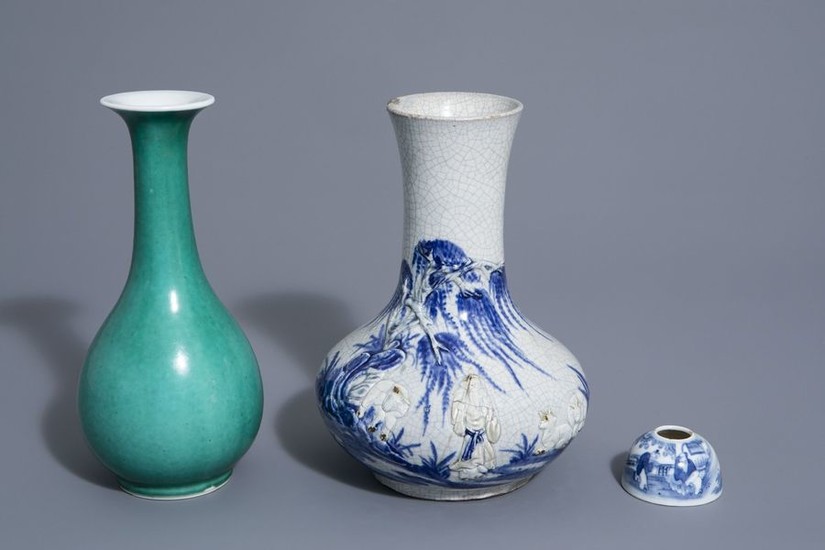 A Chinese blue and white crackle glazed vase,...