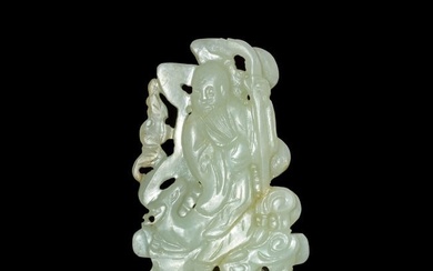 A Chinese carved jade Shou pendant, 18th/19th century