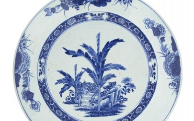 A Chinese export porcelain dish, 18th century,...
