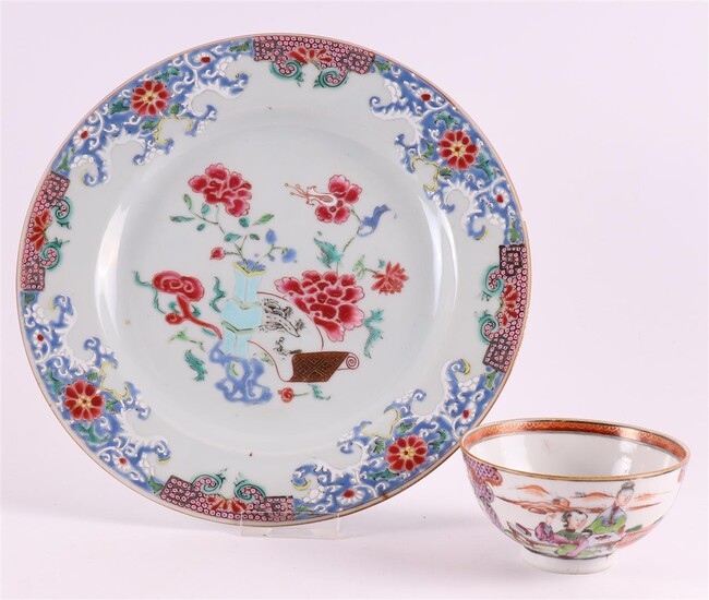 (-), A Chinese famille rose dish, Qianlong, 18th...