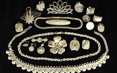 A Collection of Mostly Silver Vintage Jewellery to include two necklaces, nine odd earrings, a compa