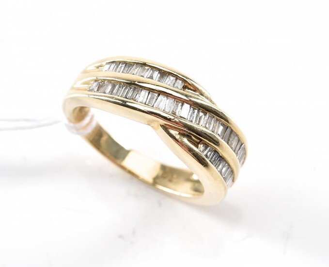 A DIAMOND DRESS RING SET WITH BAGUETTE CUT DIAMONDS, IN 9CT GOLD, SIZE M, 4.5GMS