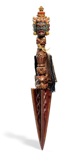 A FINE PAINTED WOOD DAGGER (PHURBU). Tibeto-chinese, 18th c. Length 27 cm.