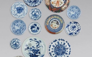 A GROUP OF 13 PORCELAIN PLATES