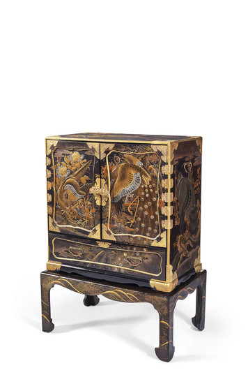 A JAPANESE LACQUER CABINET AND STAND, MEIJI PERIOD (LATE 19TH CENTURY)