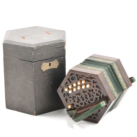 A Lachenal type concertina