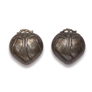 A PAIR OF CHINESE EXPORT SILVER PEACH-FORM BOXES AND COVERS, QING DYNASTY, 19TH CENTURY