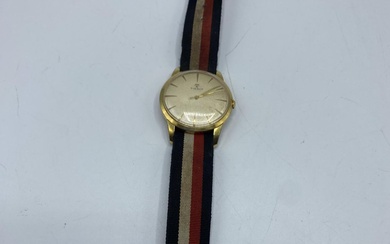 A Tissot vintage automatic wristwatch. 35mm yellow metal case,...