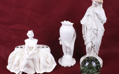 A group of five Victorian and later glass and ceramic items.