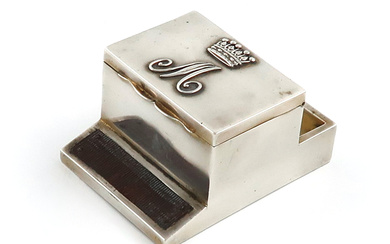 A late-Victorian silver-gilt table vesta box