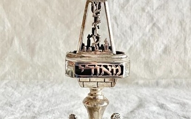 A magnificent Jewish candle holder for Havdalah ceremony - Massive - .925 silver - Master silversmith - Israel - Mid 20th century