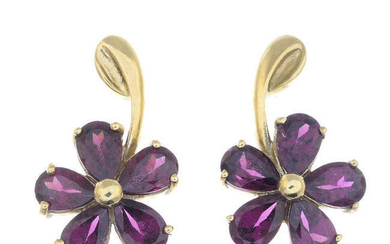 A pair of 9ct gold garnet drop earrings.