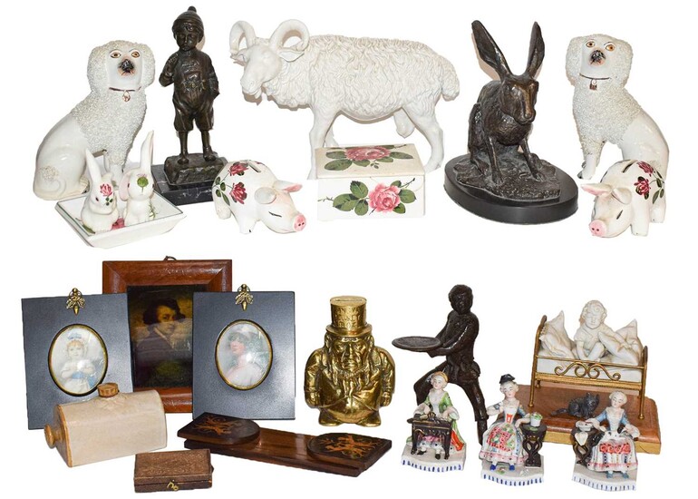 A quantity of various 19th century and later collectables,...