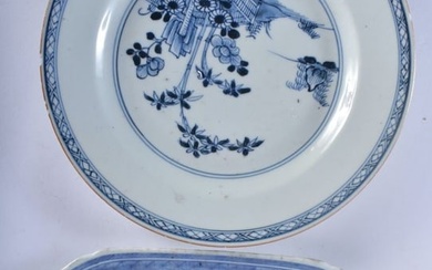 AN 18TH CENTURY CHINESE EXPORT BLUE AND WHITE PORCELAIN DISH Qianlong, together with a similar plate