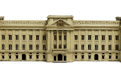 AN ENGLISH CREAM-PAINTED MODEL OF THE GEORGE V FACADE OF BUCKINGHAM PALACE, FIRST HALF 20TH CENTURY