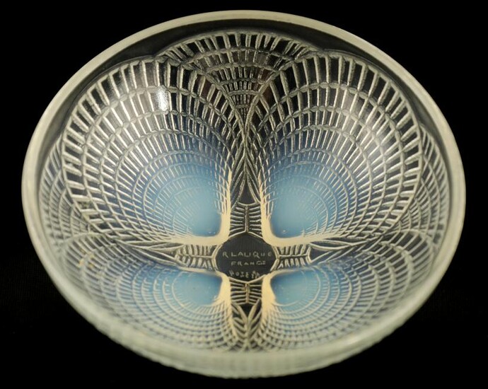 AN R LALIQUE FRANCE "COQUILLES" CLEAR AND OPALESCE